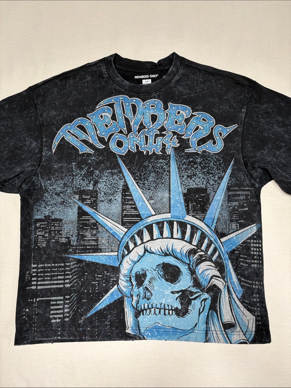 Members Only Gothic Grunge Streetwear graphic shirt - Skull on Statue of Liberty